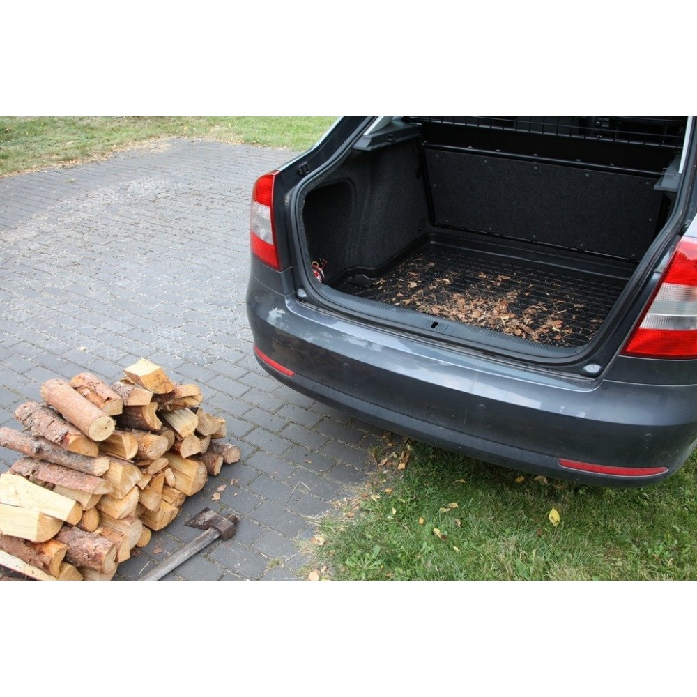 Tavita de portbagaj Volkswagen Jetta V, caroserie Sedan, fabricatie 08.2005 - 2011, cu separator pe dreapta