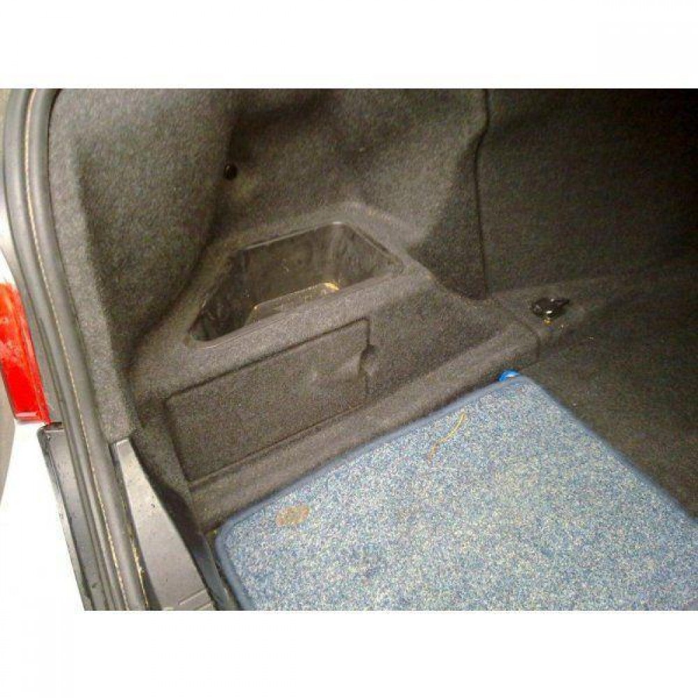 Tavita de portbagaj BMW Seria 5 E60, caroserie Sedan, fabricatie 07.2003 - 02.2010, cu separator