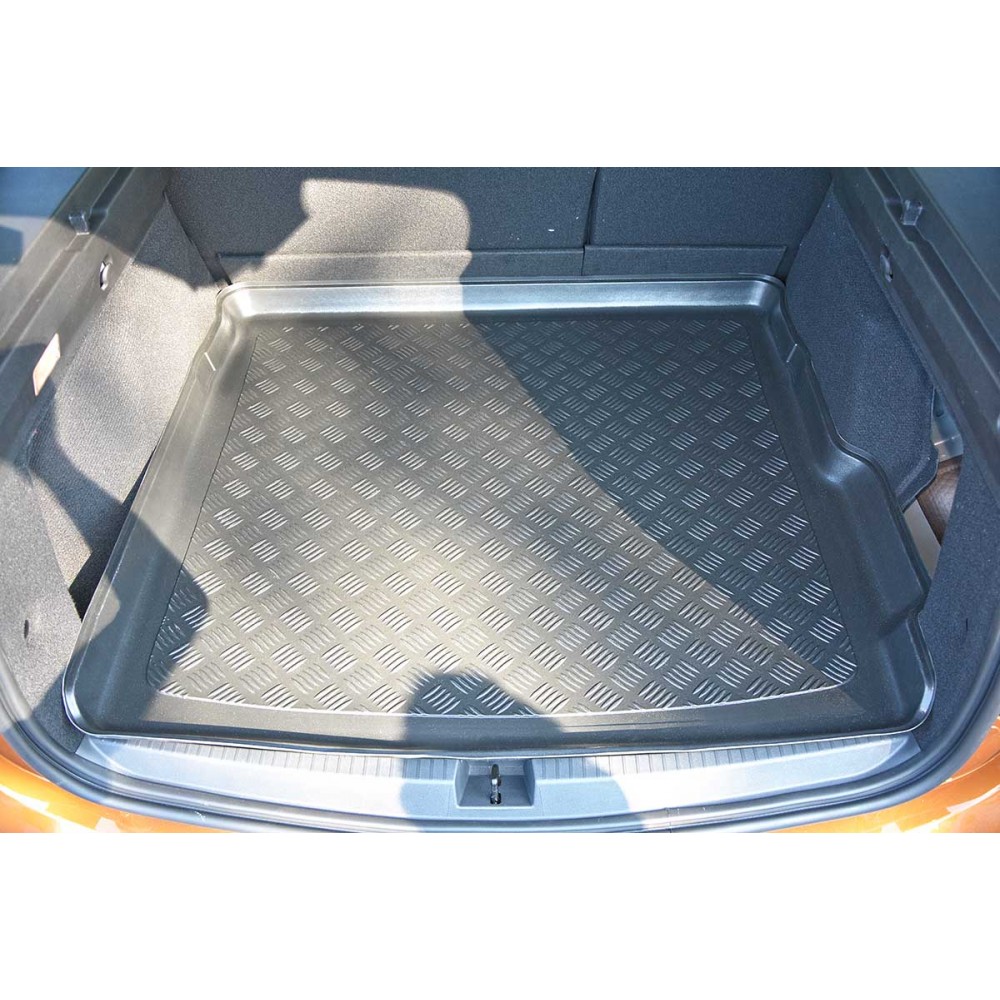 Tavita de portbagaj Dacia Duster II, caroserie SUV, fabricatie 01.2018 - prezent, 4x4